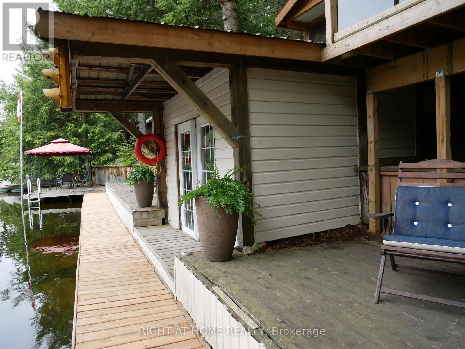 1130 TOWERING OAKS TRAIL W