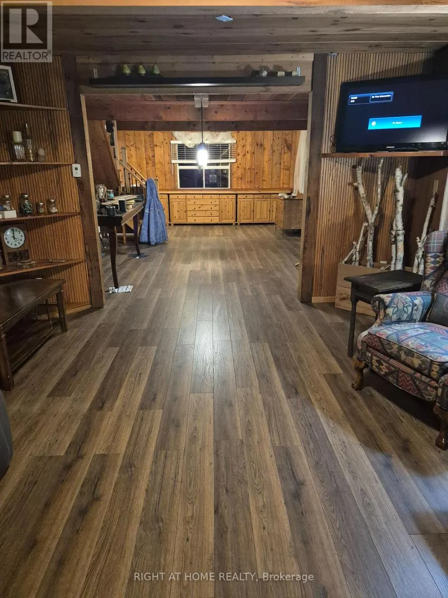 1130 TOWERING OAKS TRAIL W
