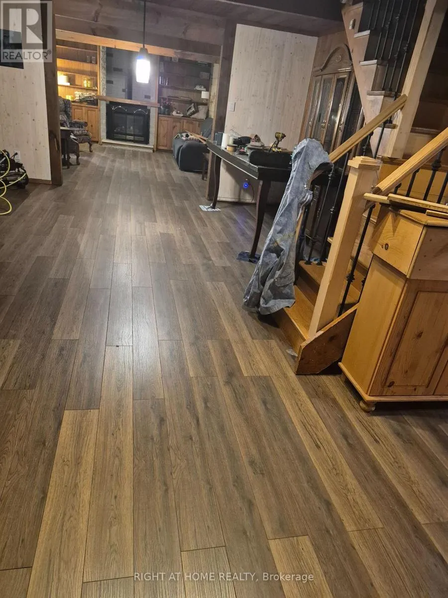 1130 TOWERING OAKS TRAIL W