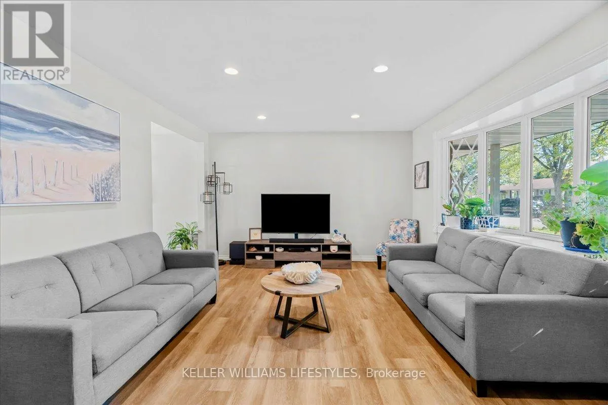 34 STANHOPE CRESCENT