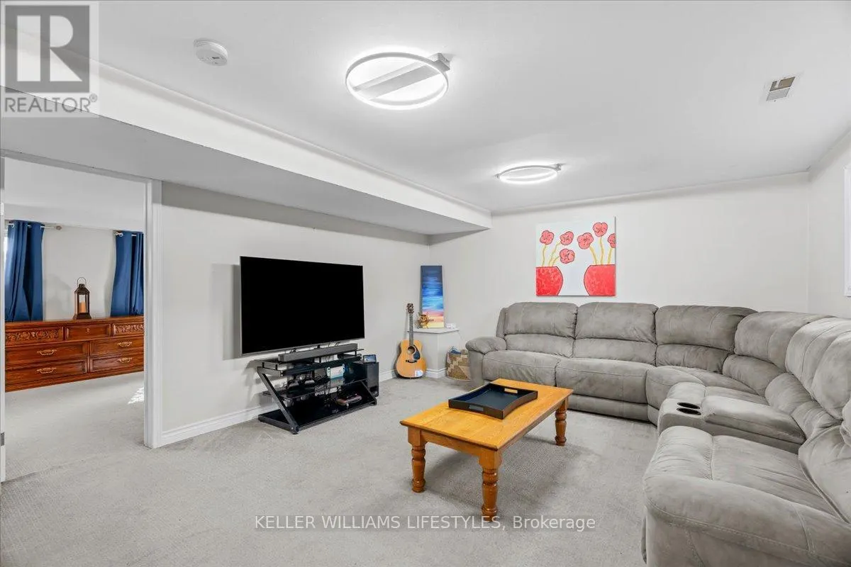 34 STANHOPE CRESCENT