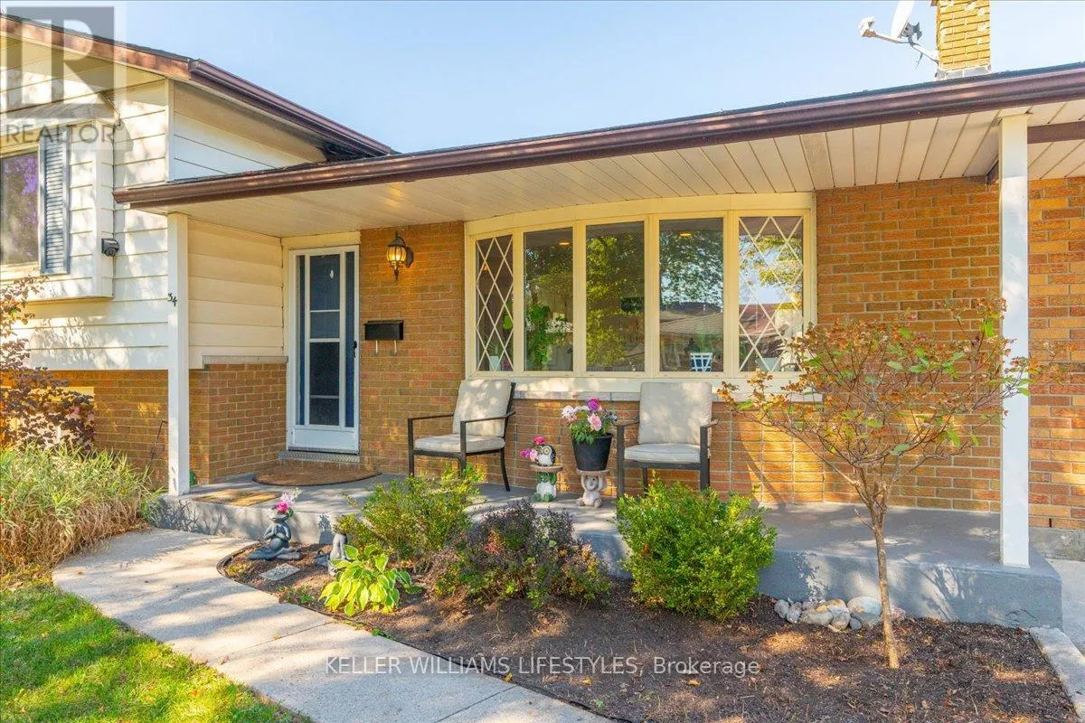 34 STANHOPE CRESCENT