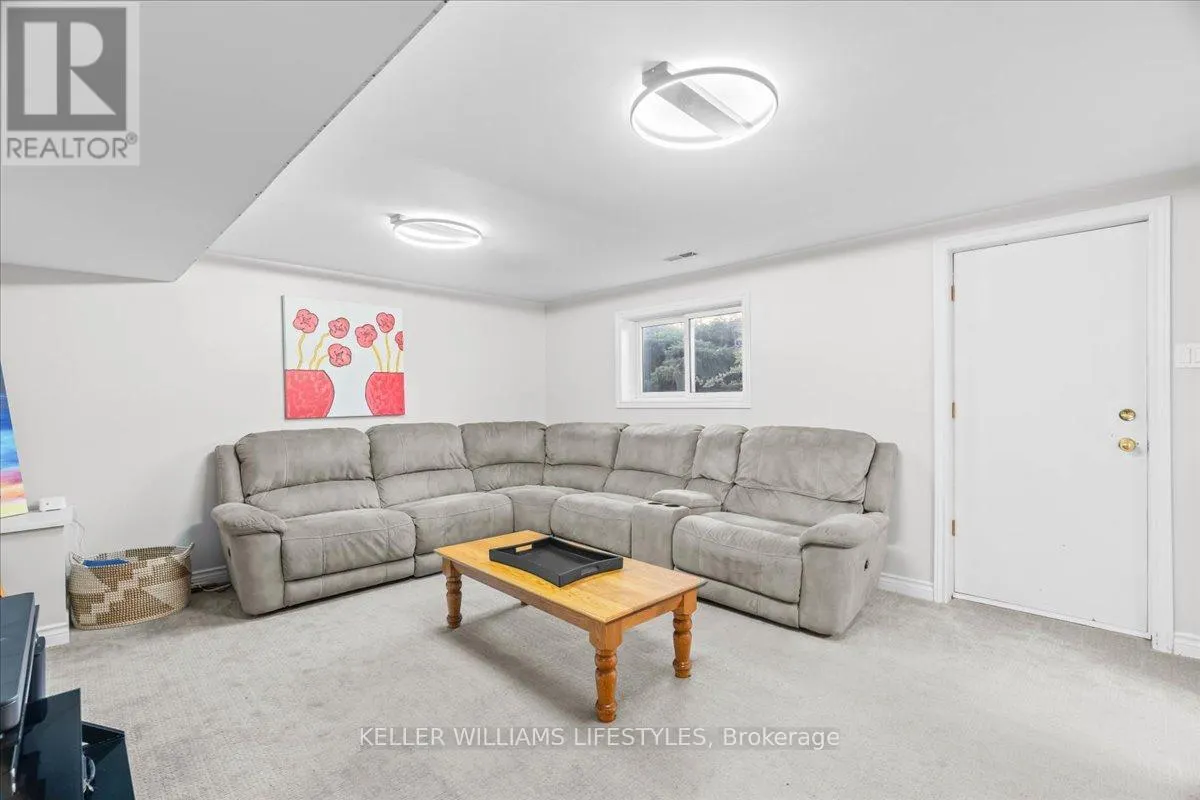 34 STANHOPE CRESCENT