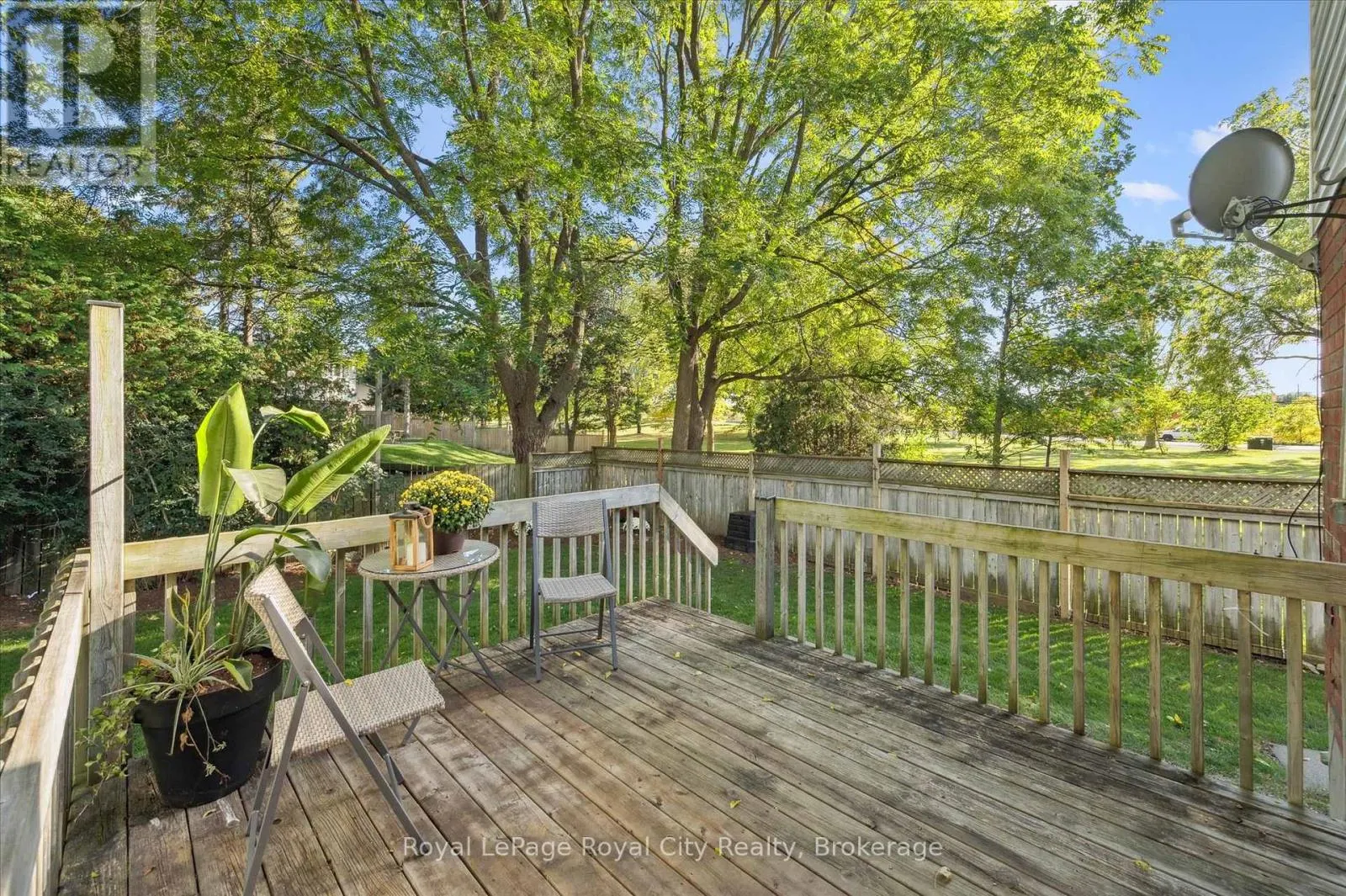 586 KORTRIGHT ROAD W