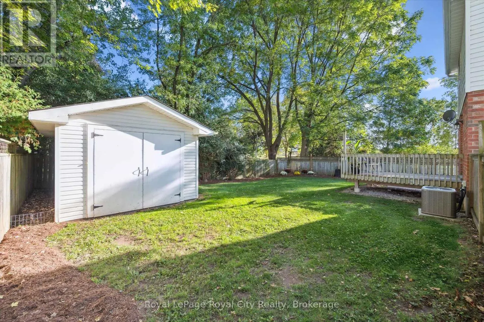 586 KORTRIGHT ROAD W