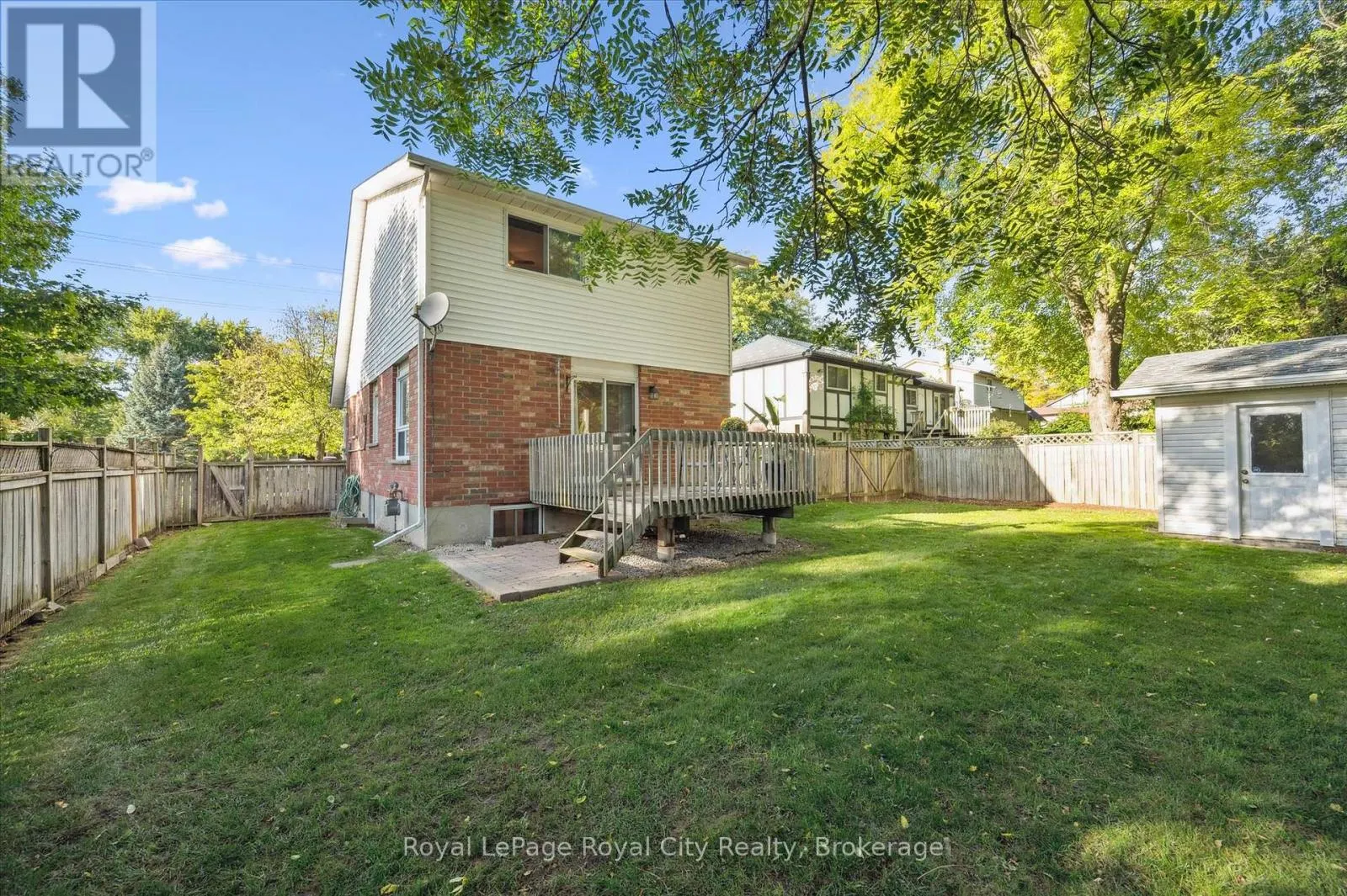 586 KORTRIGHT ROAD W