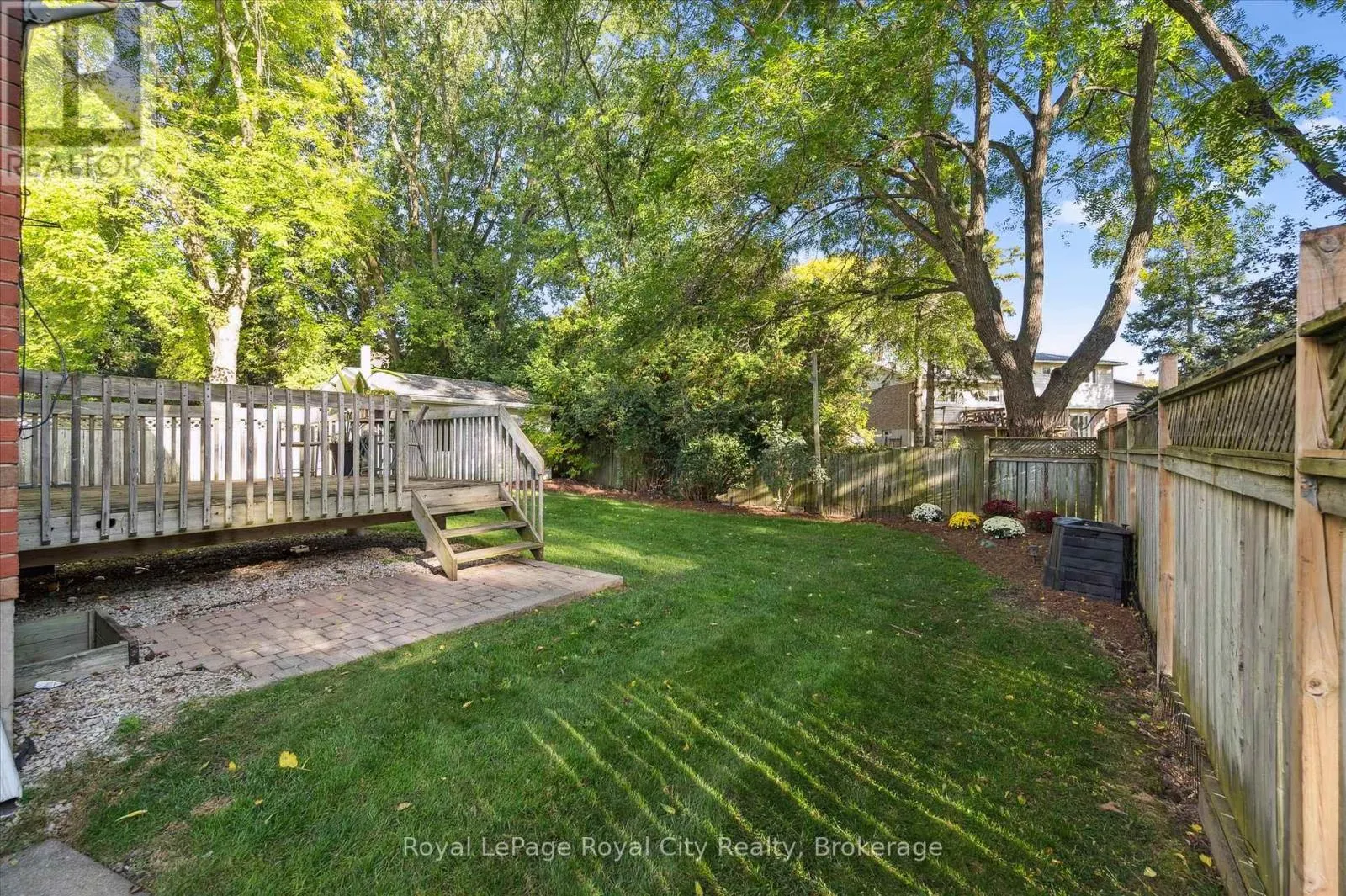 586 KORTRIGHT ROAD W
