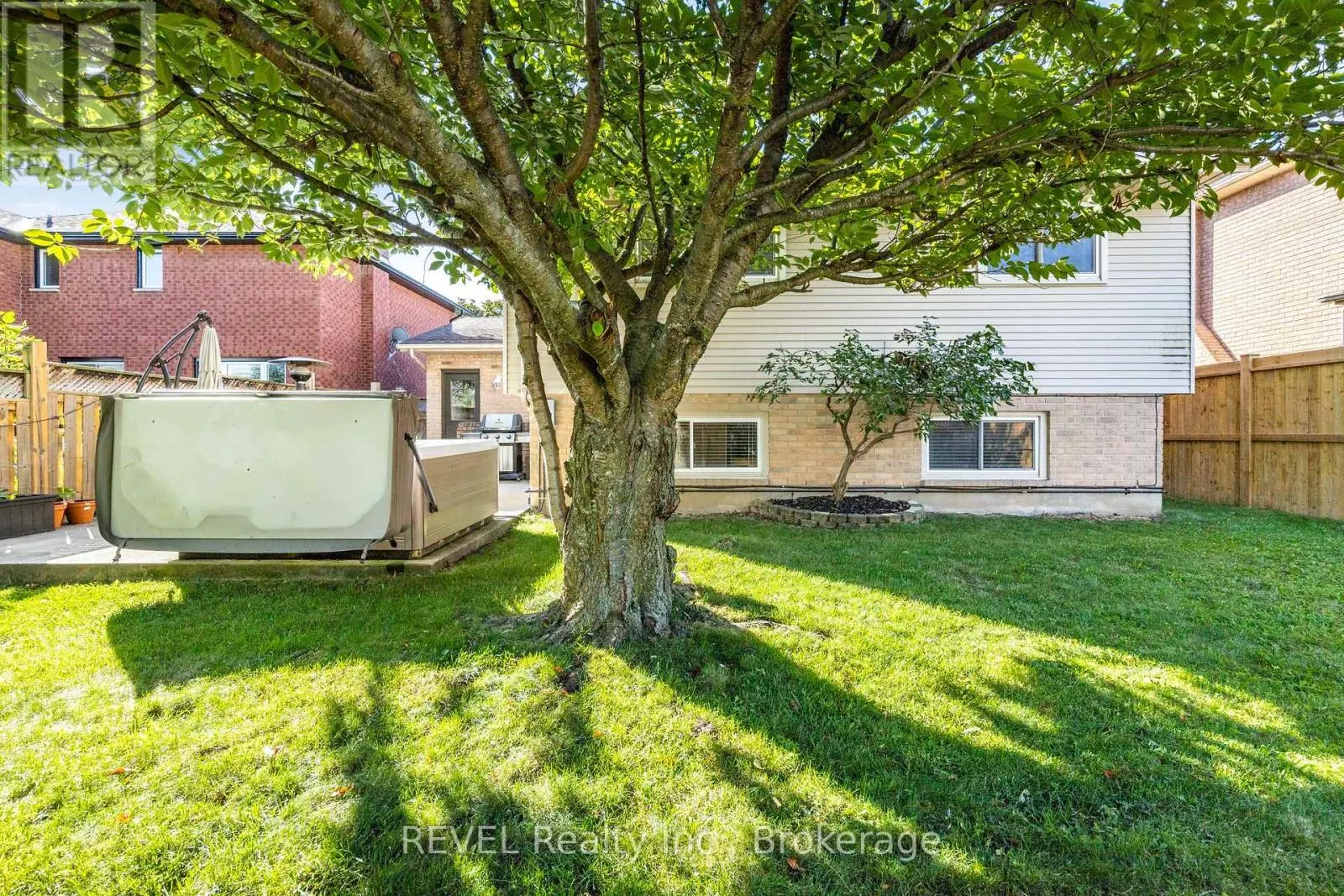 7 BASCARY CRESCENT
