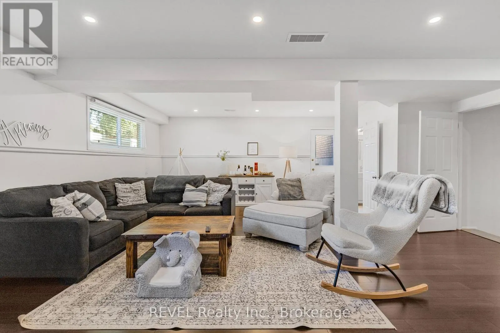 7 BASCARY CRESCENT