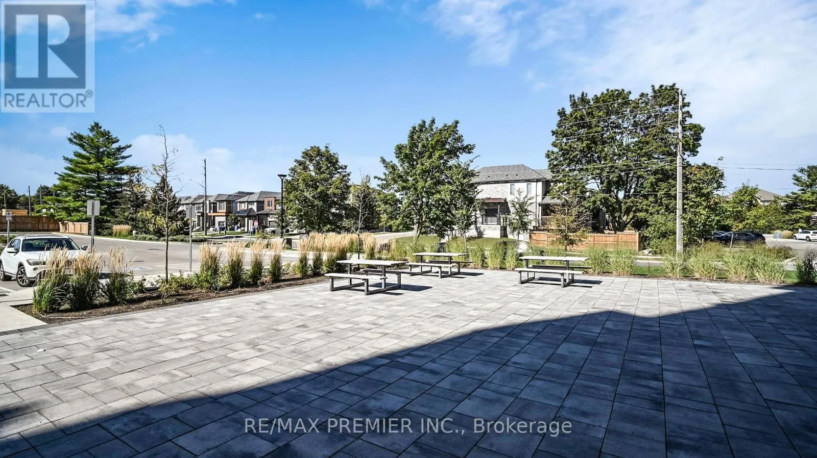 511 - 26 LOWES ROAD W