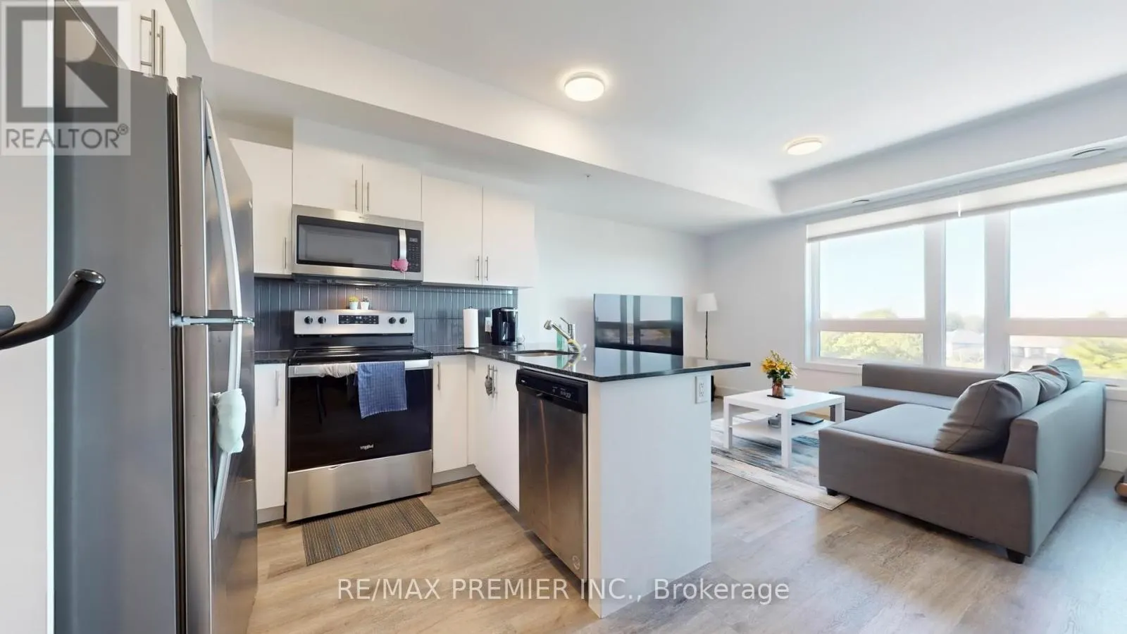 511 - 26 LOWES ROAD W