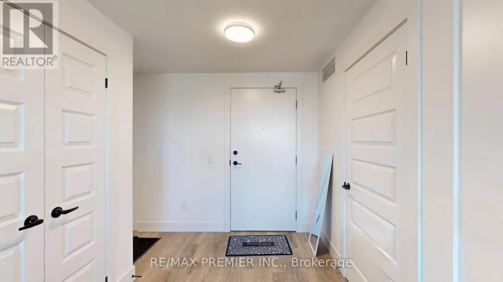 511 - 26 LOWES ROAD W