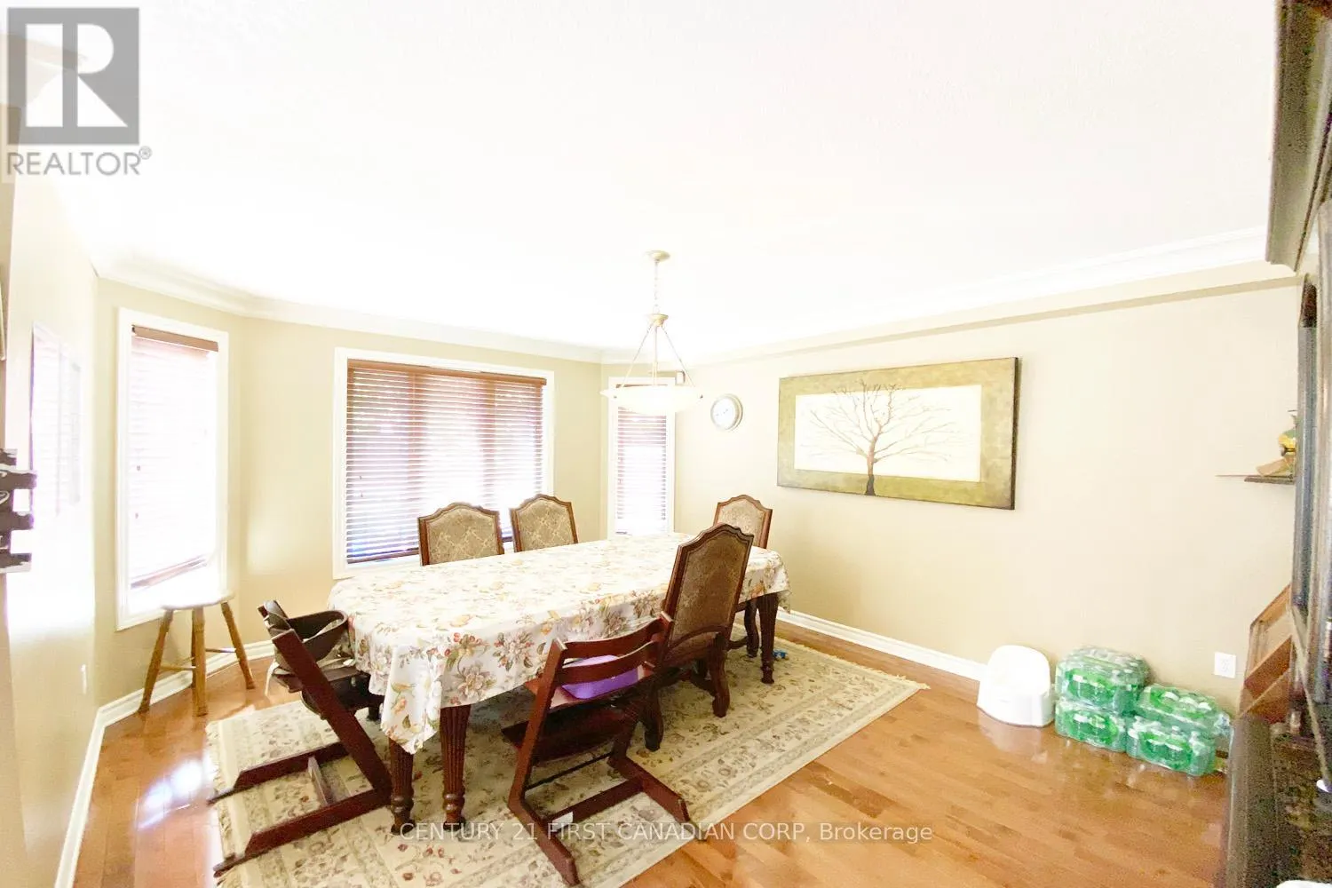 823 OAKCROSSING ROAD