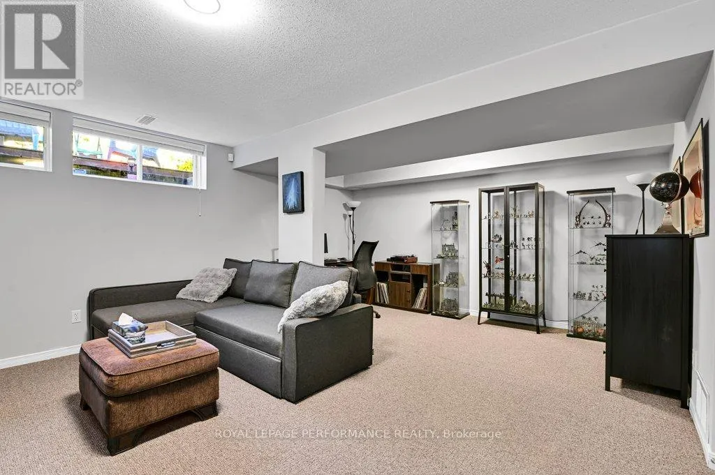 32 CARGROVE PRIVATE