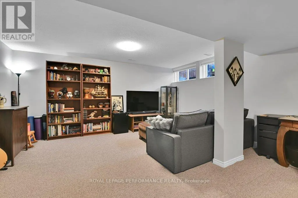 32 CARGROVE PRIVATE