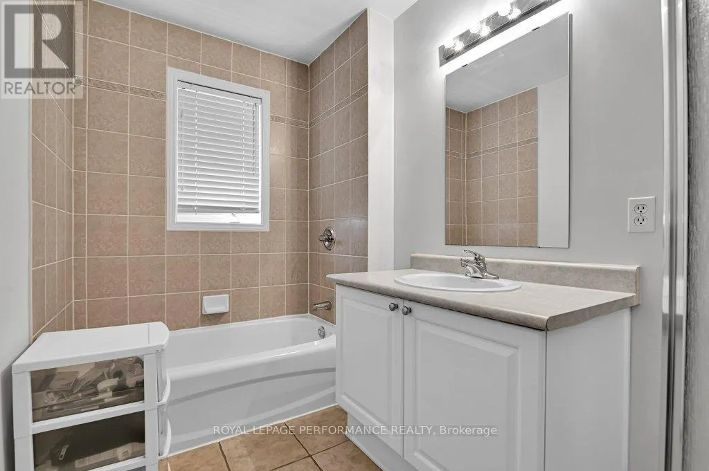 32 CARGROVE PRIVATE