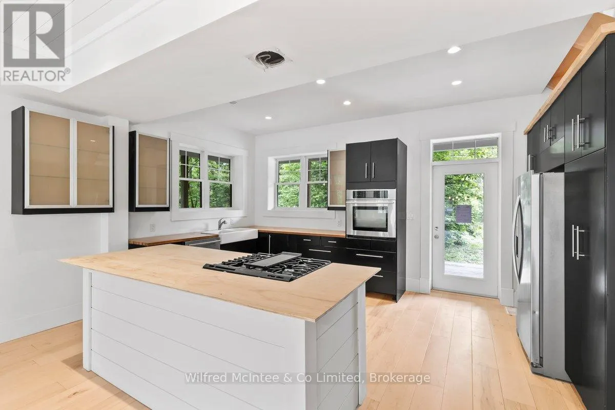 545 ECKFORD AVENUE