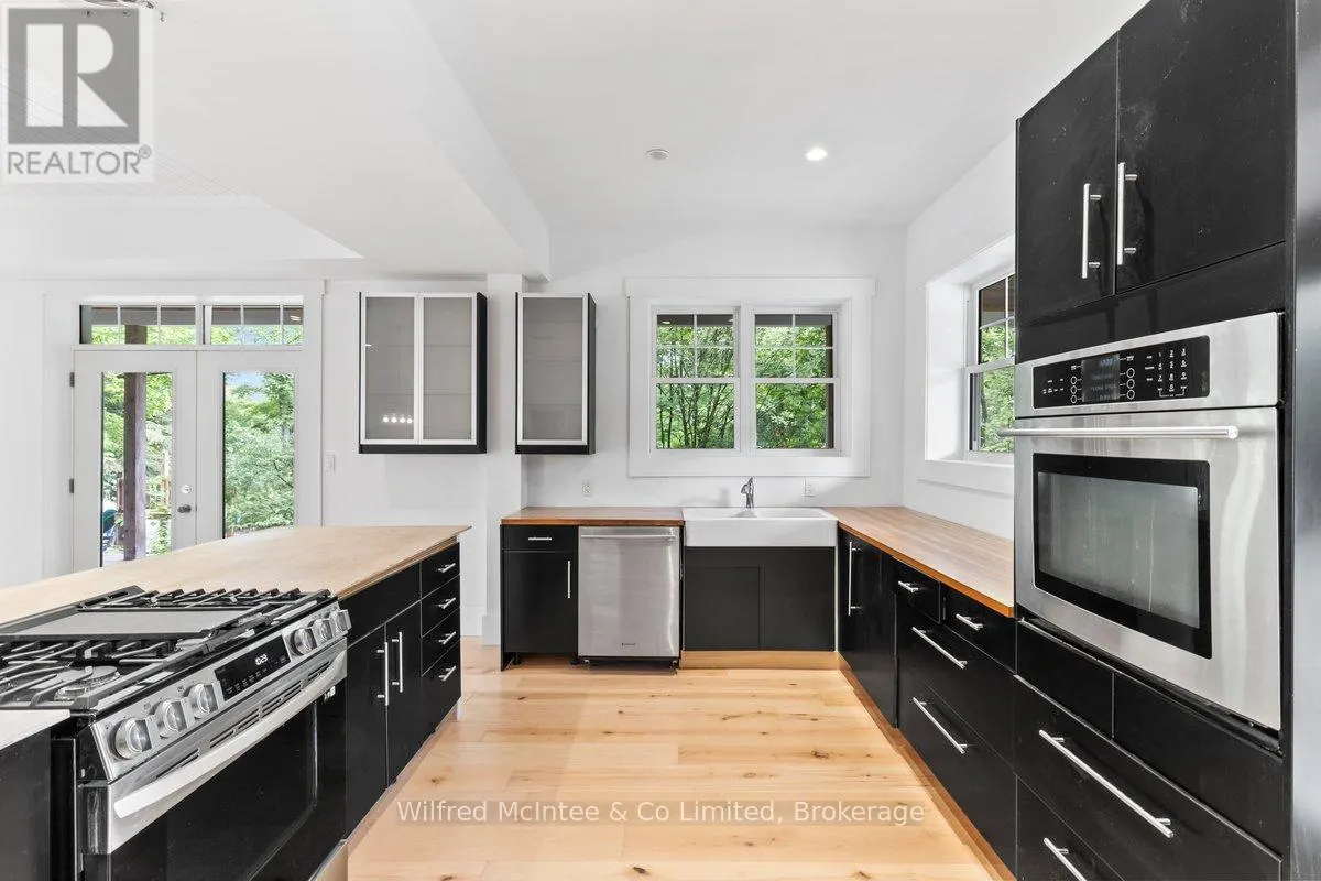 545 ECKFORD AVENUE