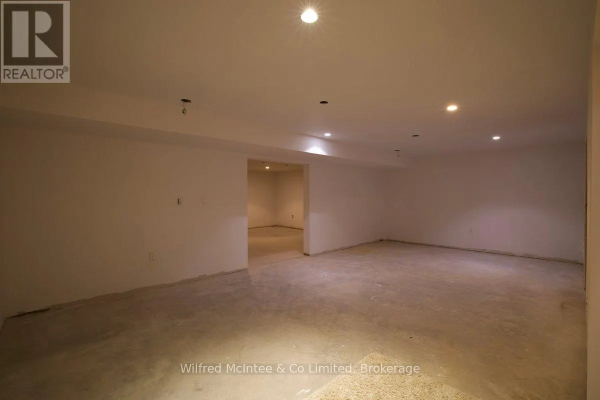 545 ECKFORD AVENUE