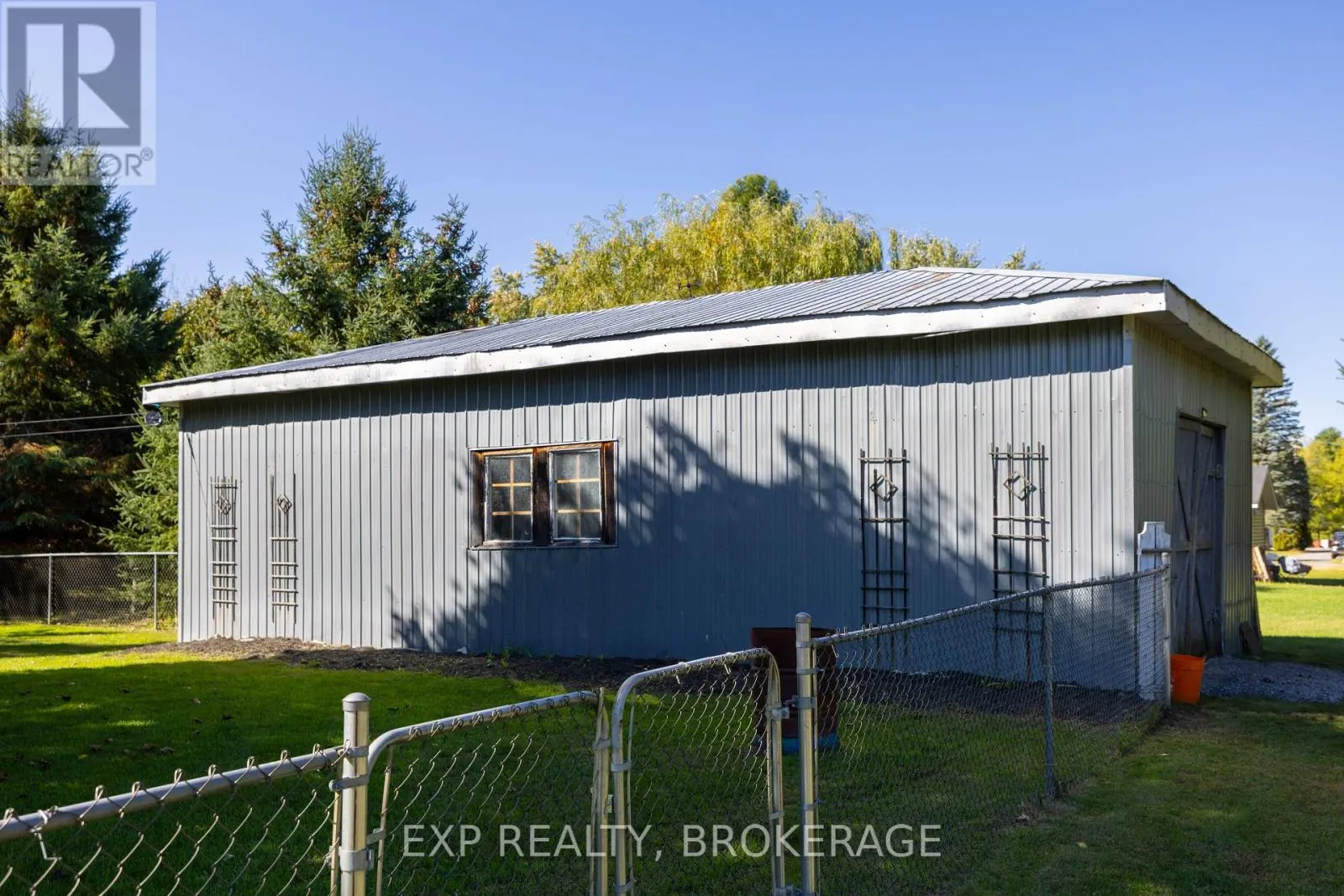 6045 VERONA STREET