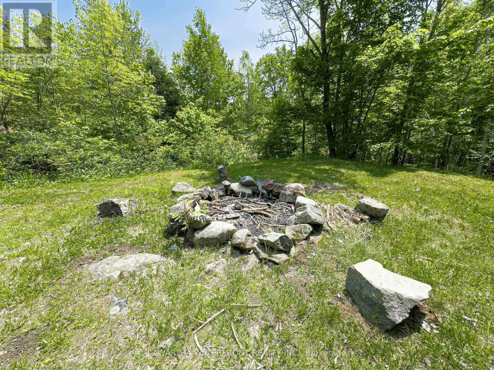 1120 ENGLISH CIRCLE
