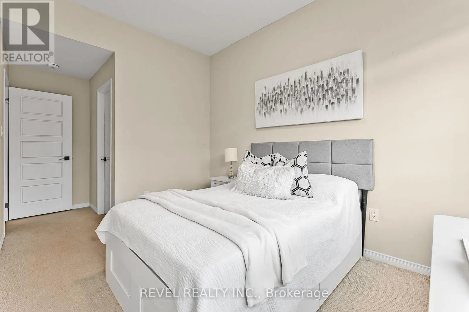 30 - 8273 TULIP TREE DRIVE