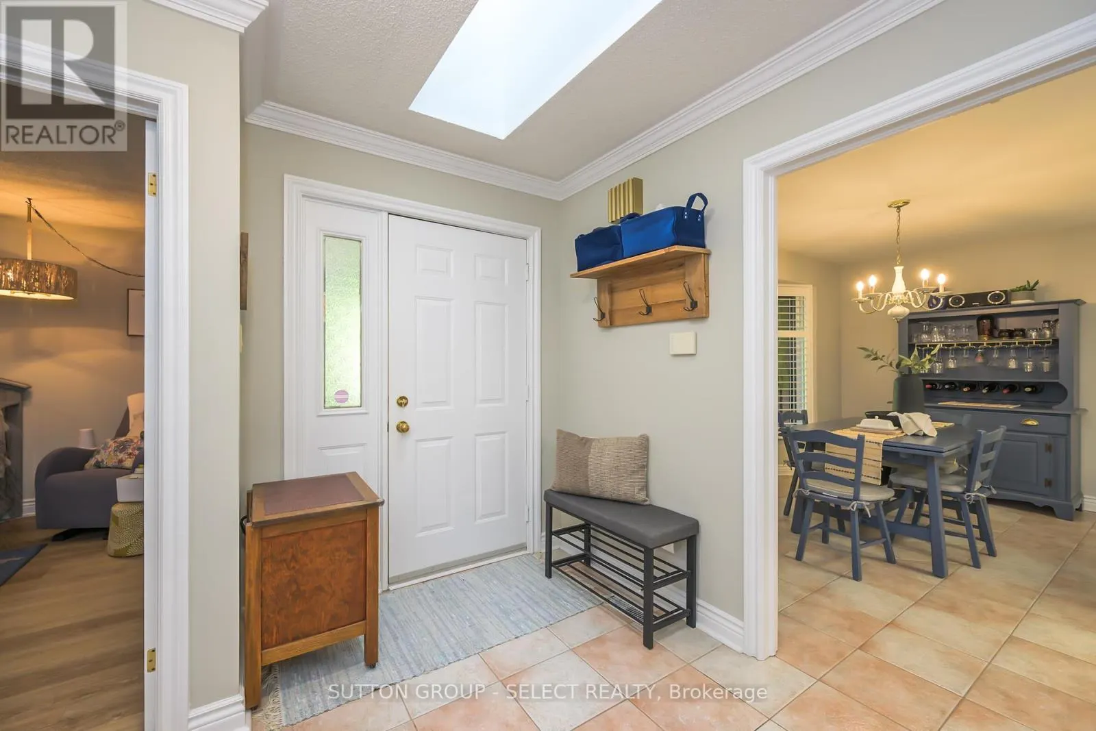 40 QUINELLA DRIVE