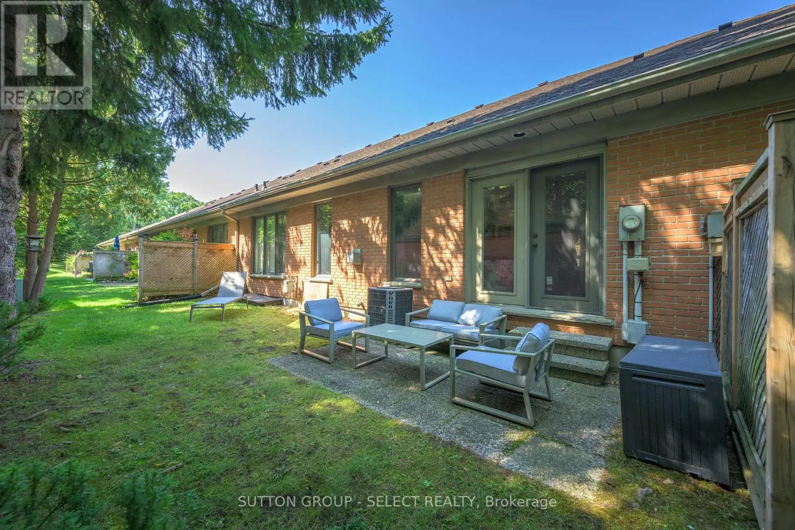 40 QUINELLA DRIVE