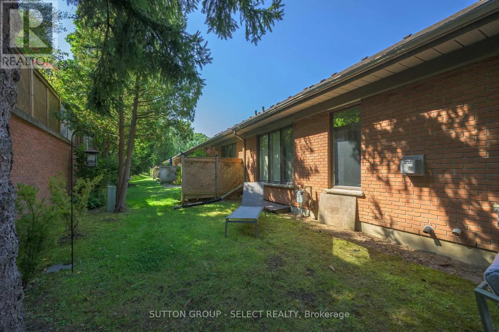 40 QUINELLA DRIVE