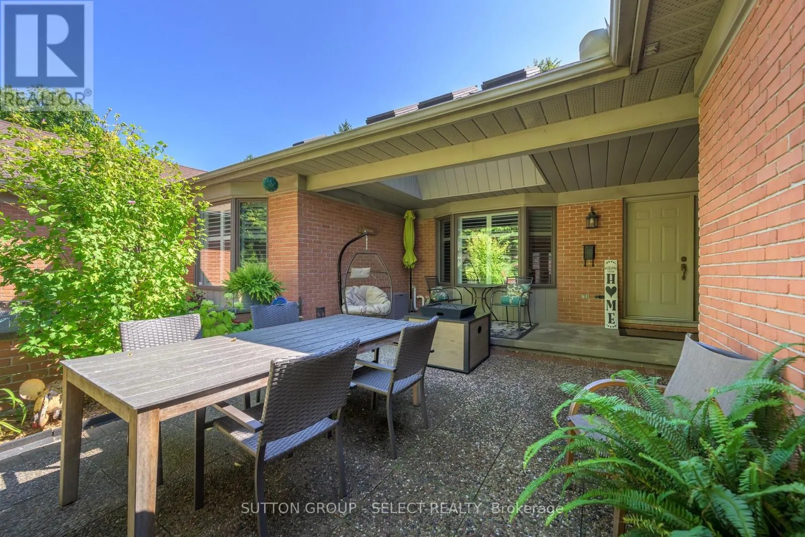 40 QUINELLA DRIVE