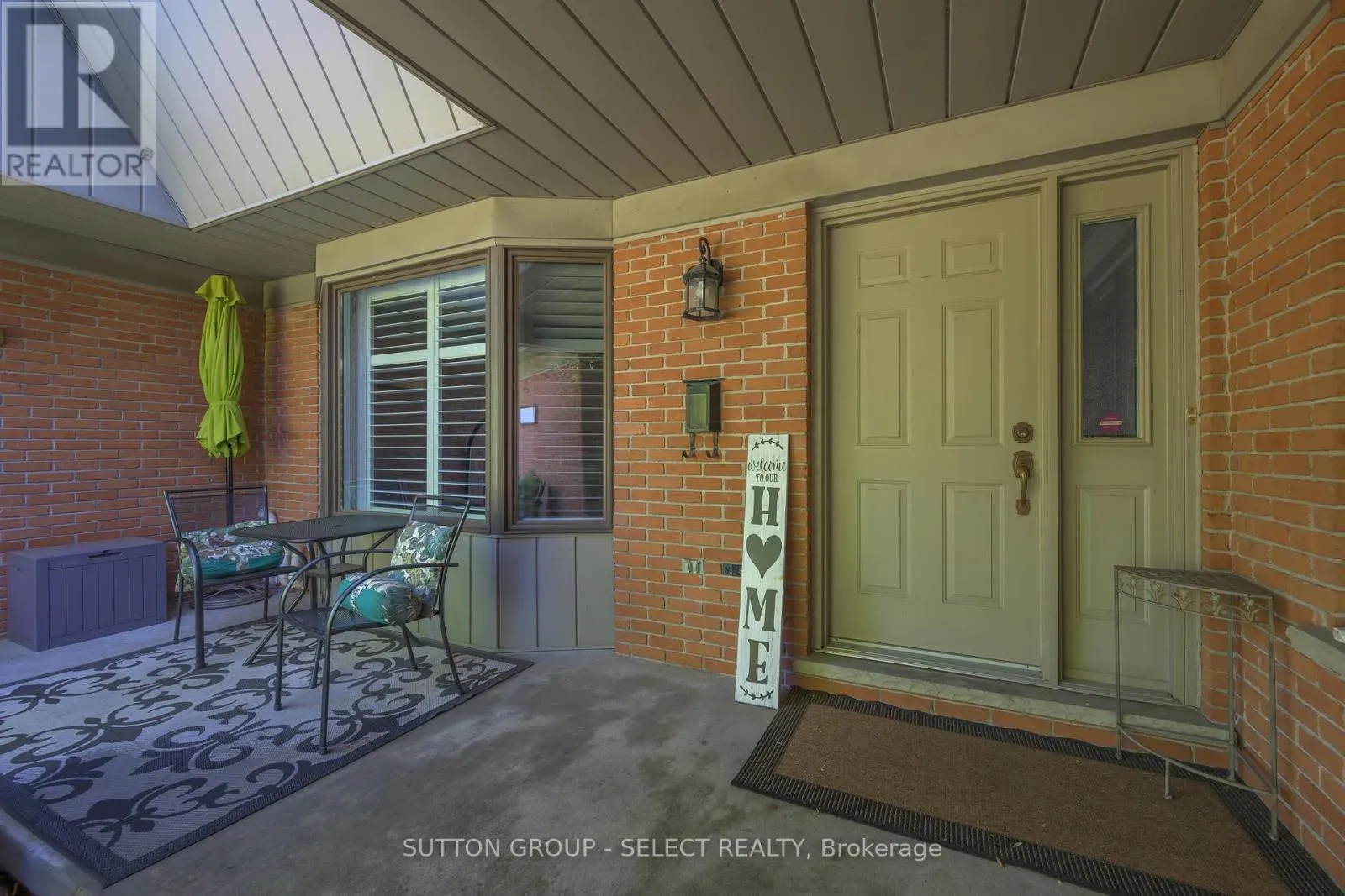 40 QUINELLA DRIVE