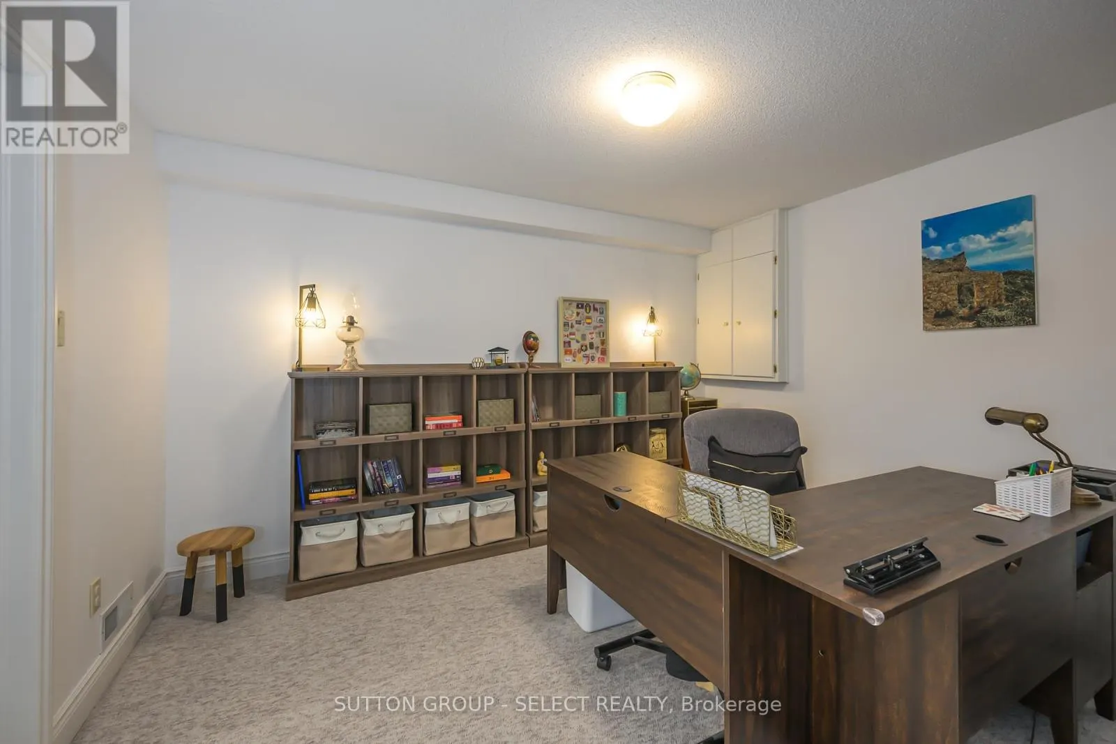 40 QUINELLA DRIVE