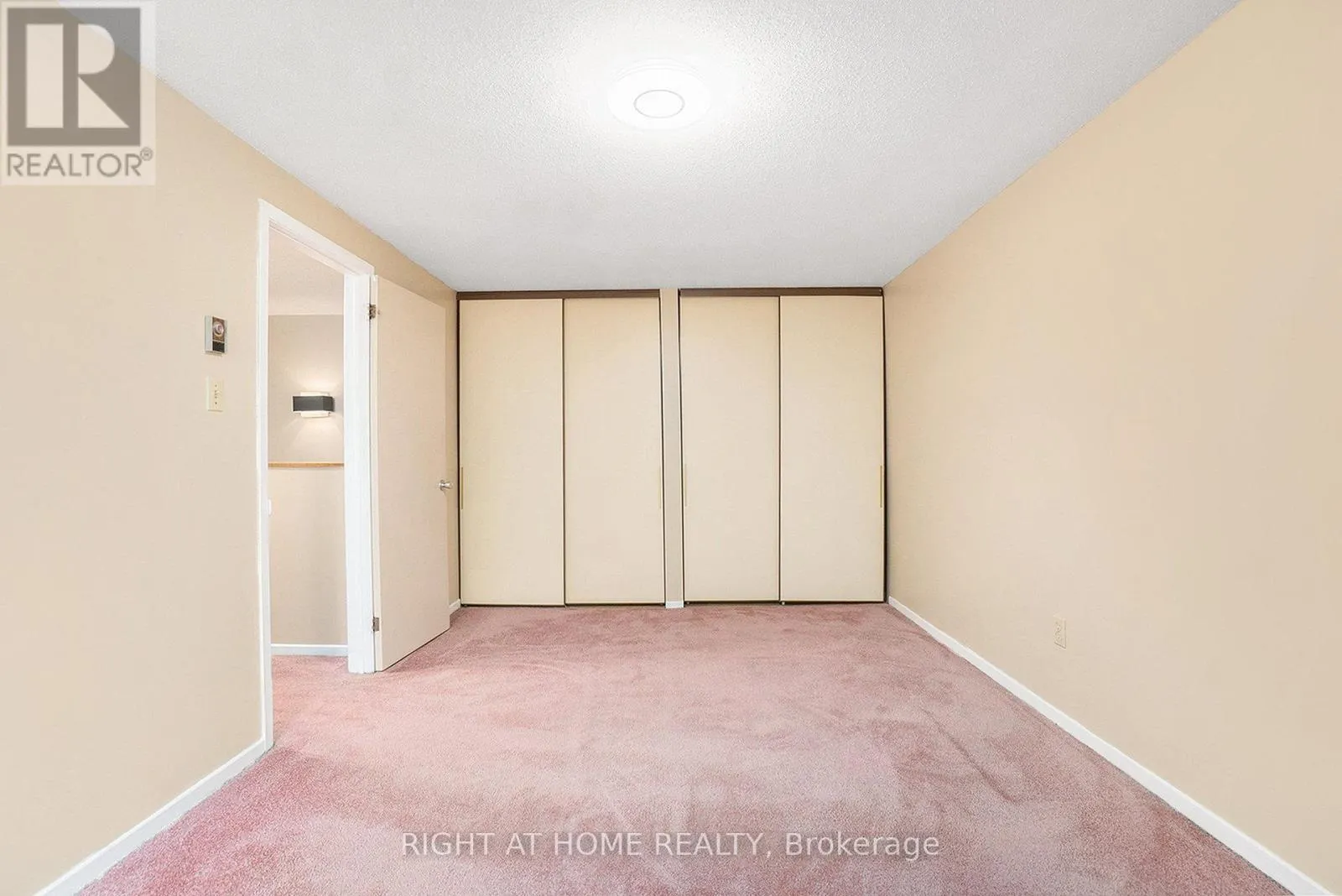 59 - 2939 FAIRLEA CRESCENT