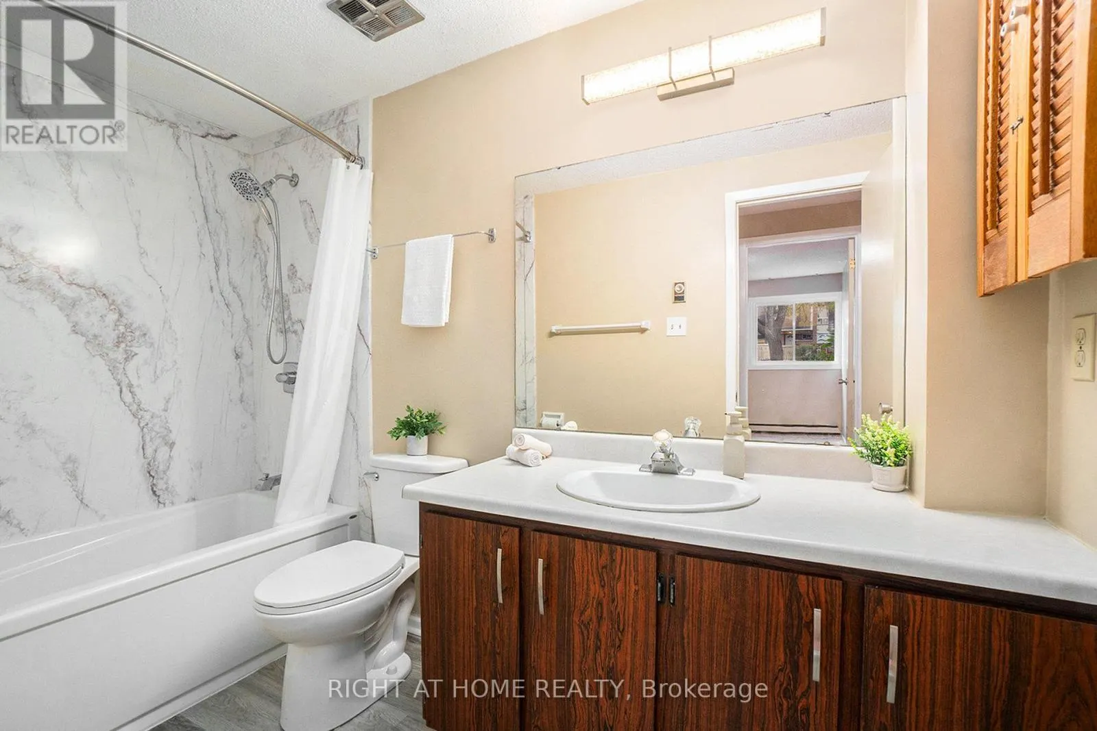 59 - 2939 FAIRLEA CRESCENT