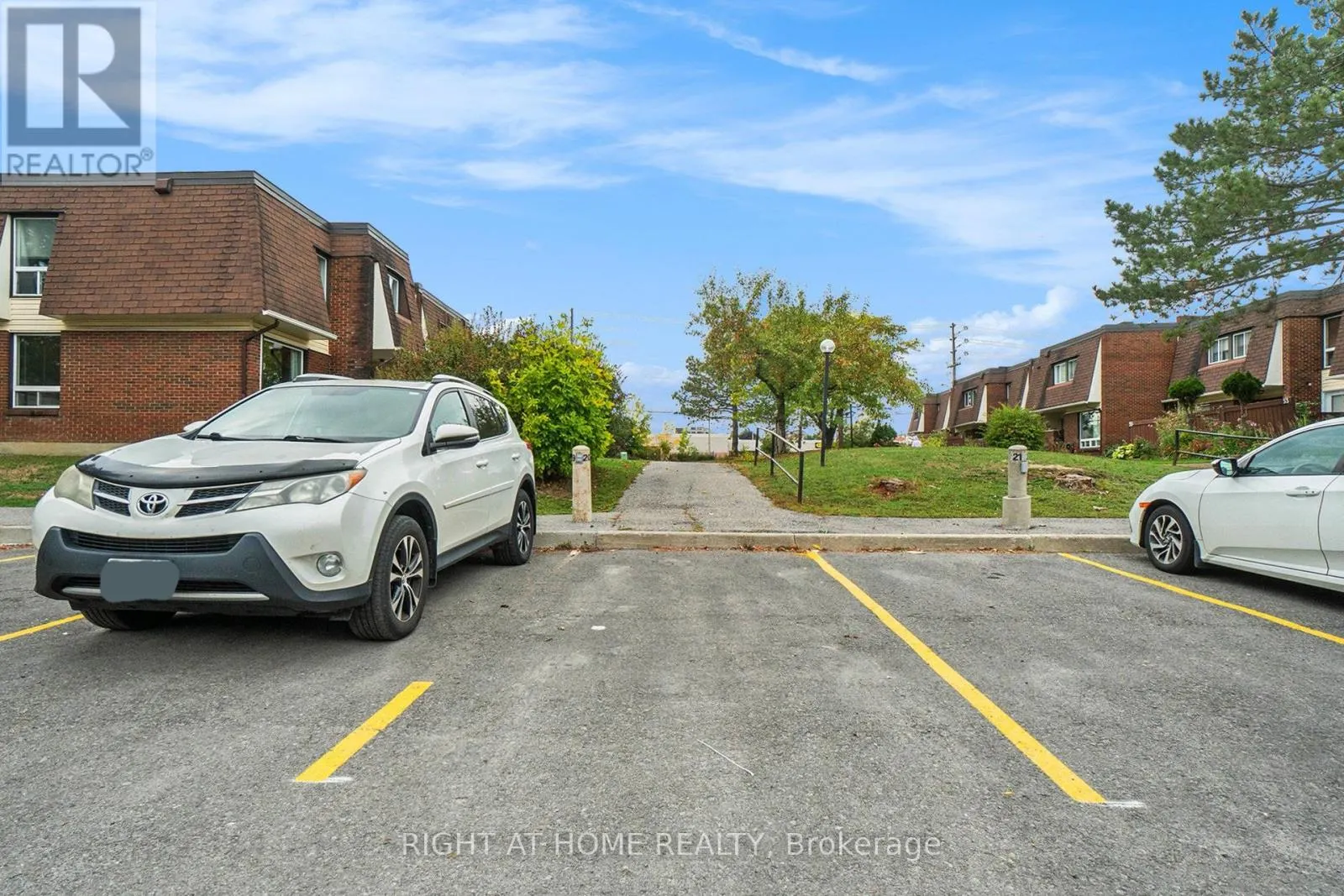 59 - 2939 FAIRLEA CRESCENT