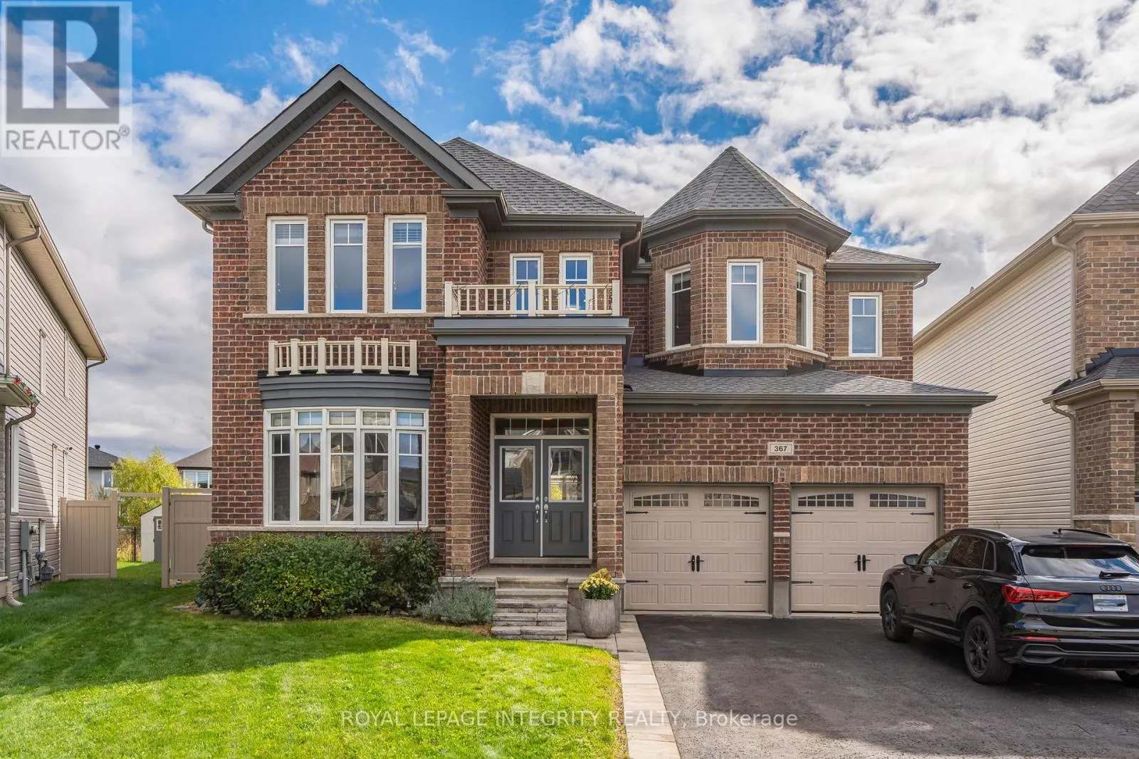 367 ANDALUSIAN CRESCENT