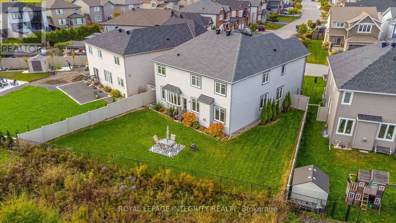 367 ANDALUSIAN CRESCENT