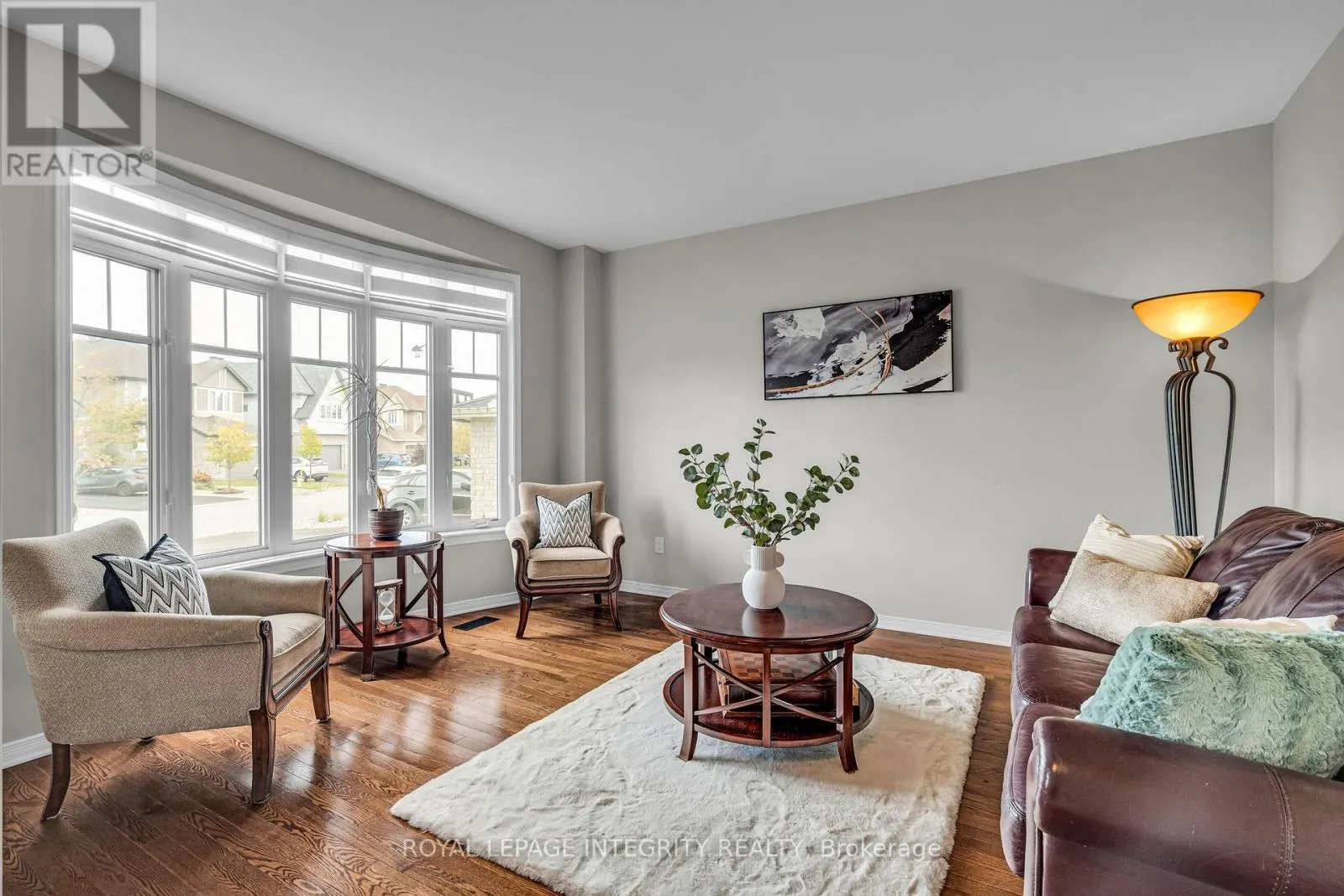 367 ANDALUSIAN CRESCENT