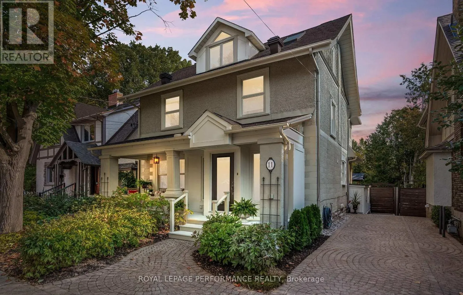 11 MARLOWE CRESCENT