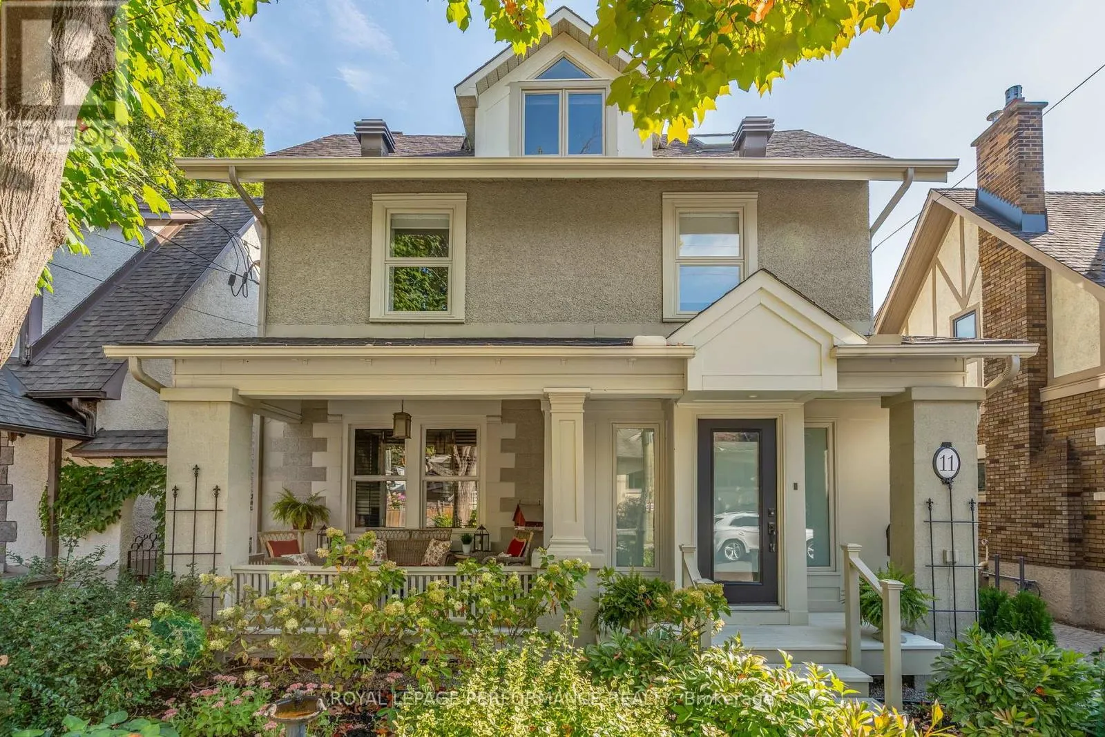 11 MARLOWE CRESCENT