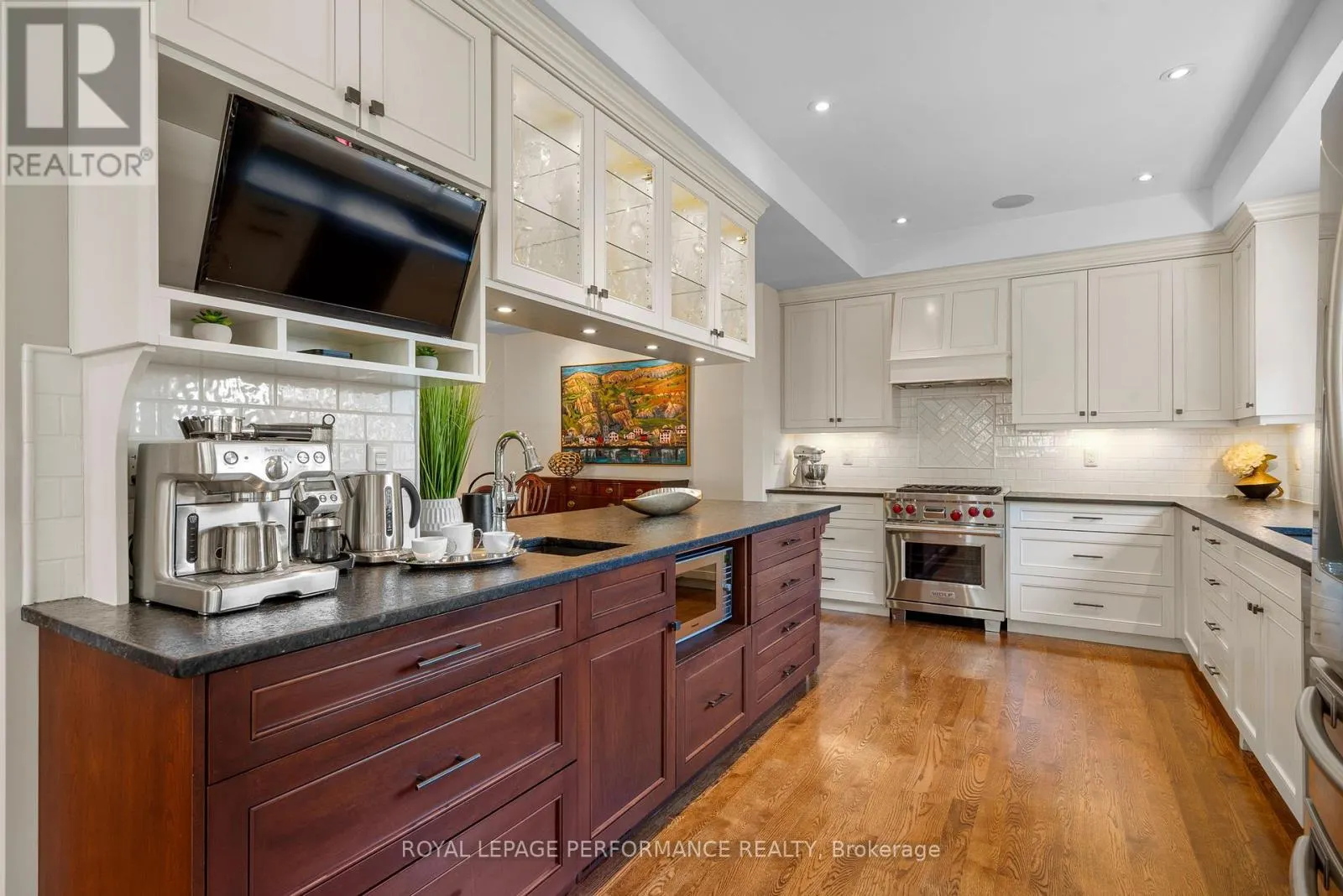 11 MARLOWE CRESCENT
