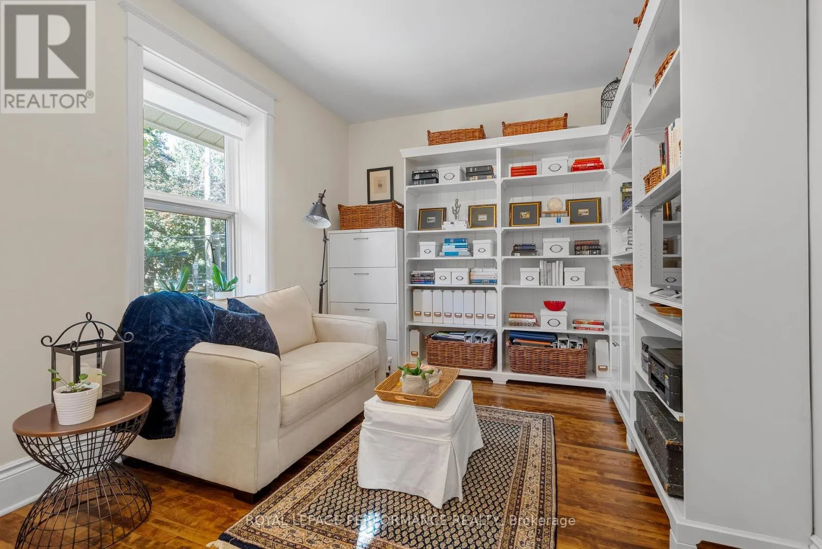 11 MARLOWE CRESCENT