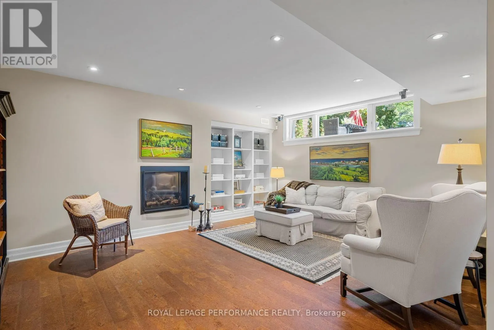 11 MARLOWE CRESCENT