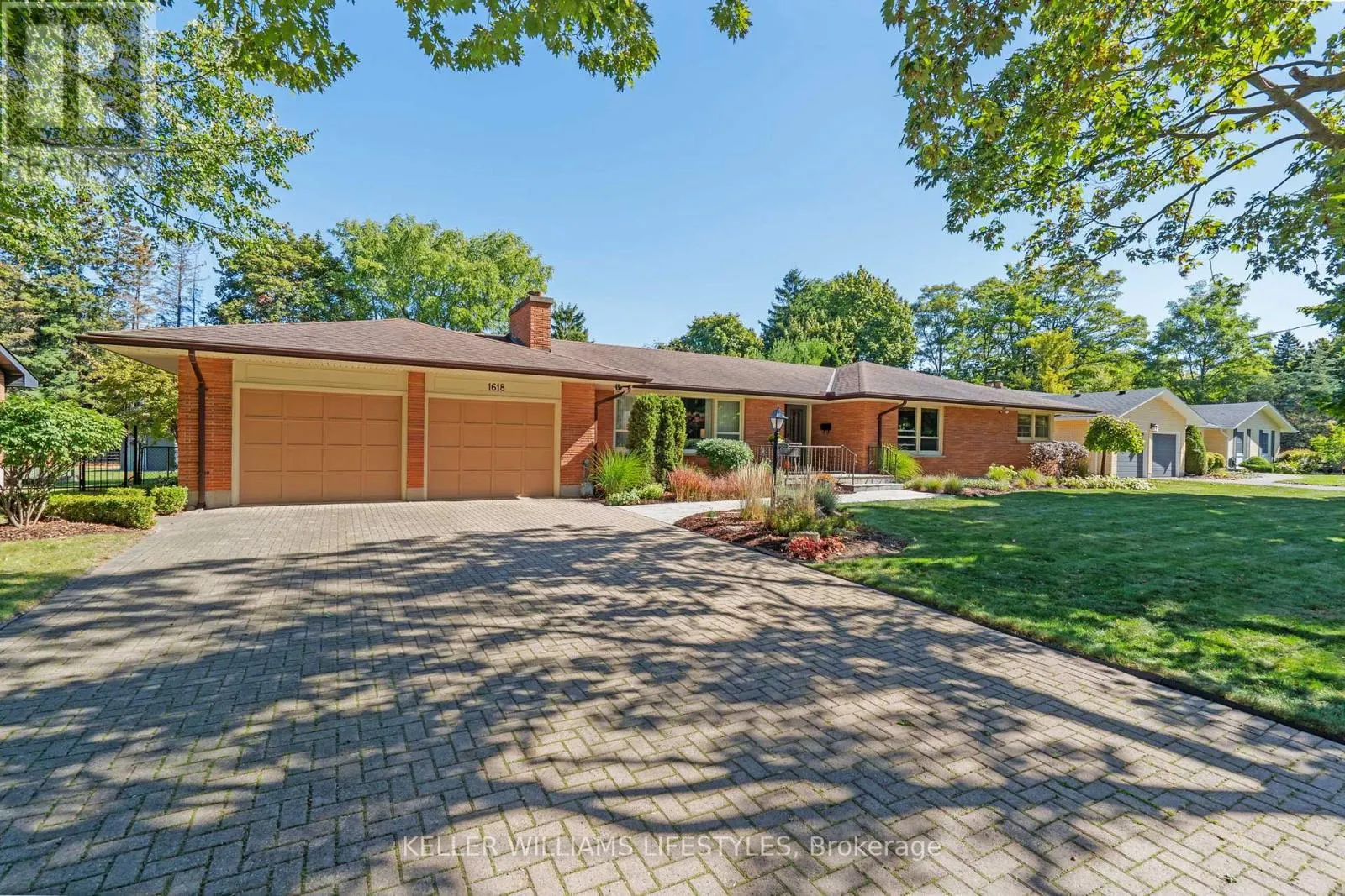 1618 STONEYBROOK CRESCENT