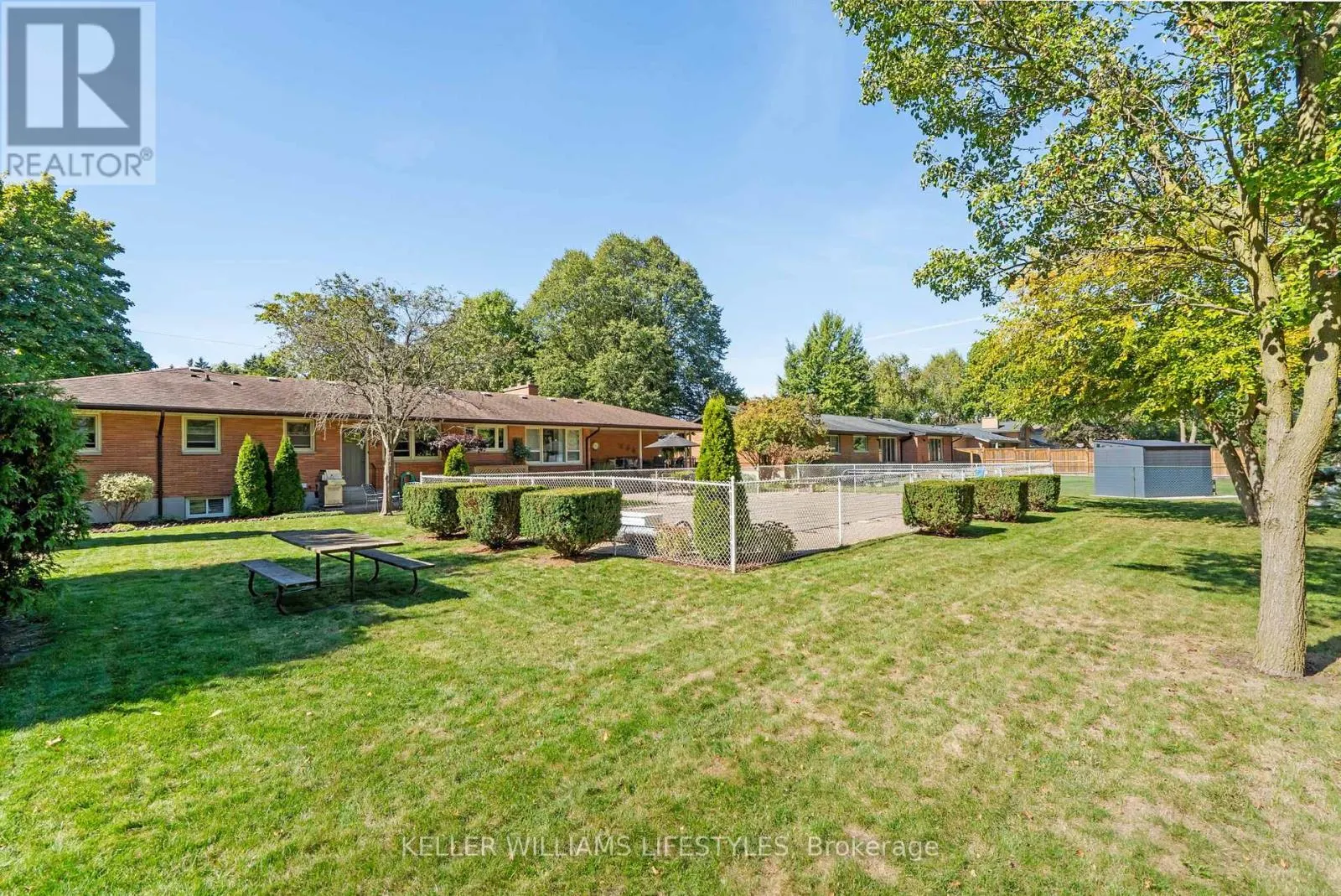 1618 STONEYBROOK CRESCENT