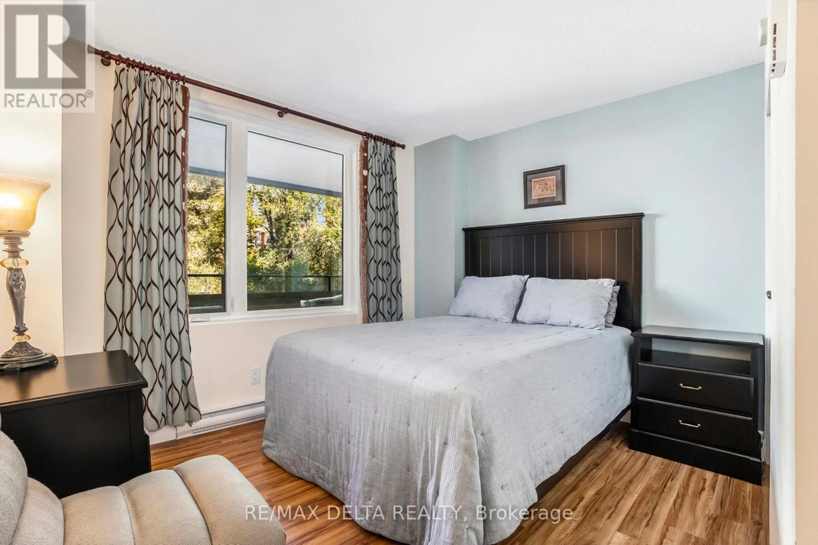 304 - 295 GILMOUR STREET