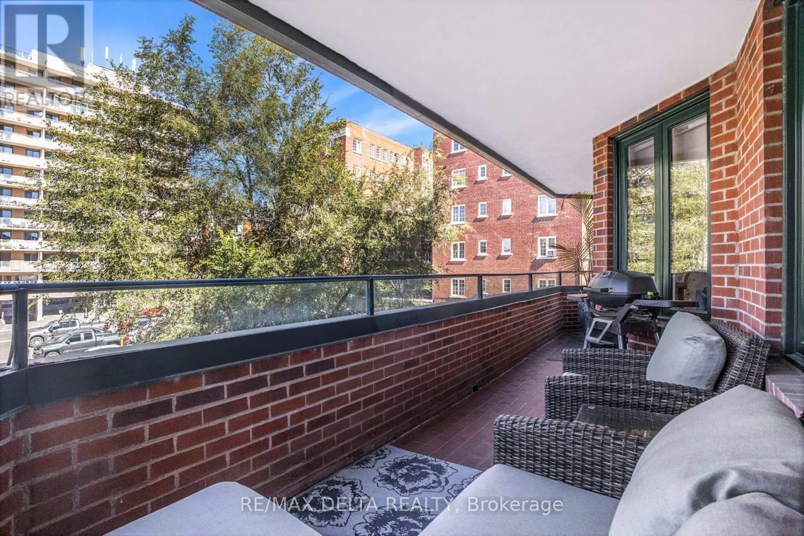 304 - 295 GILMOUR STREET