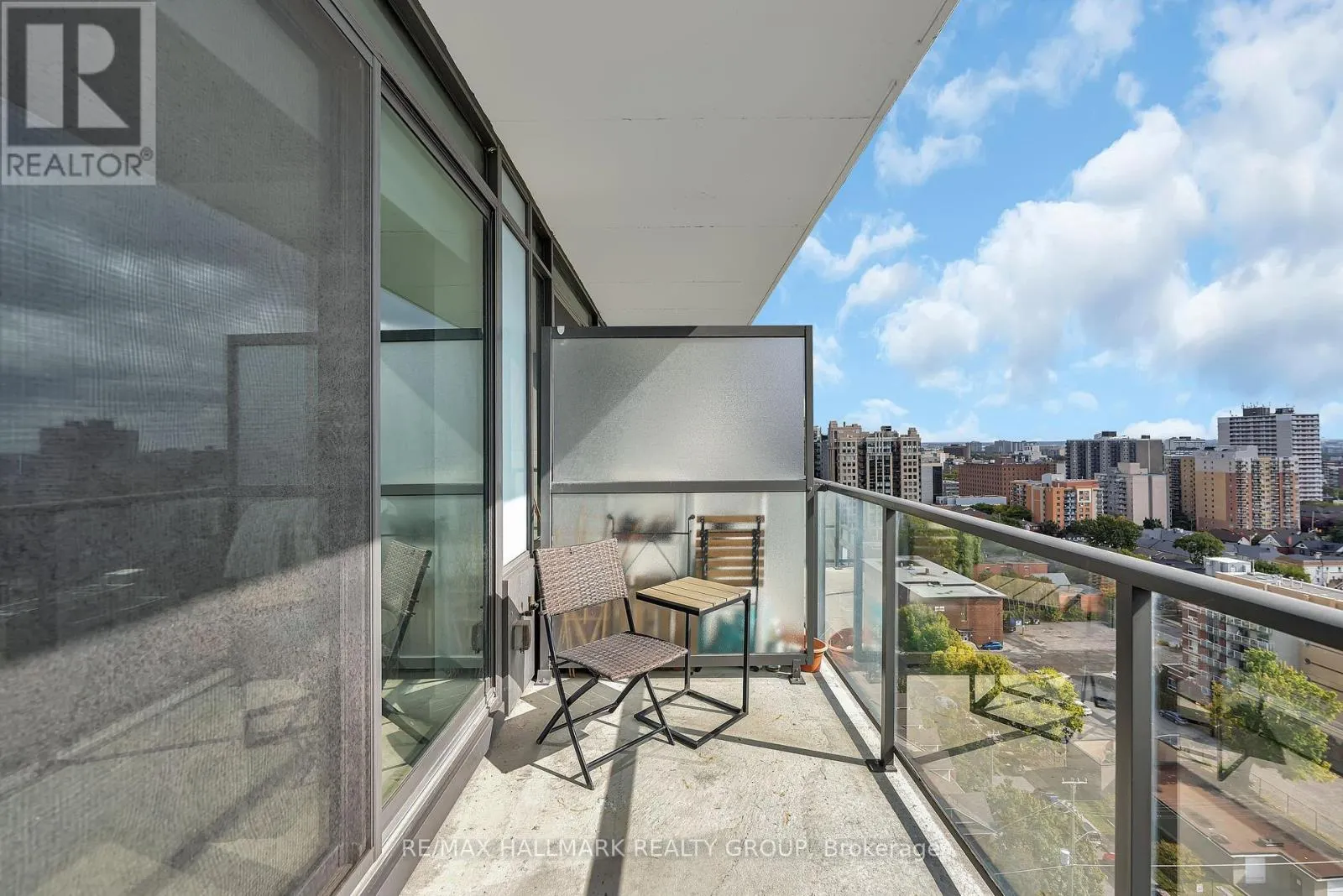 1602 - 224 LYON STREET N