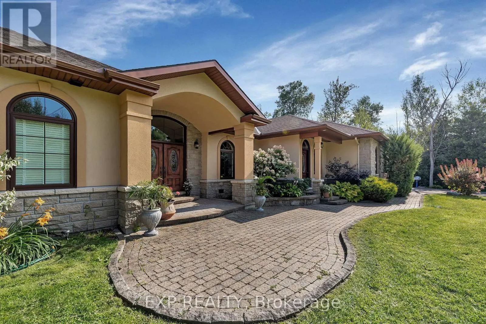 104 SENTINEL PINE WAY