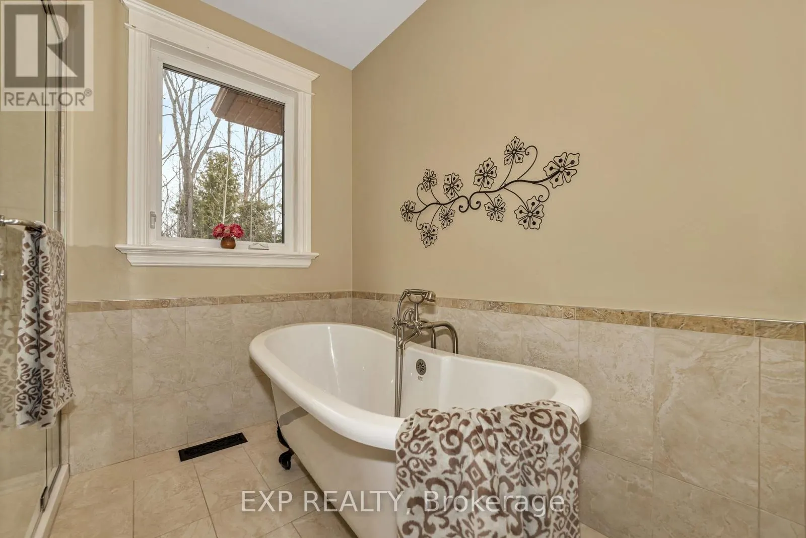 104 SENTINEL PINE WAY